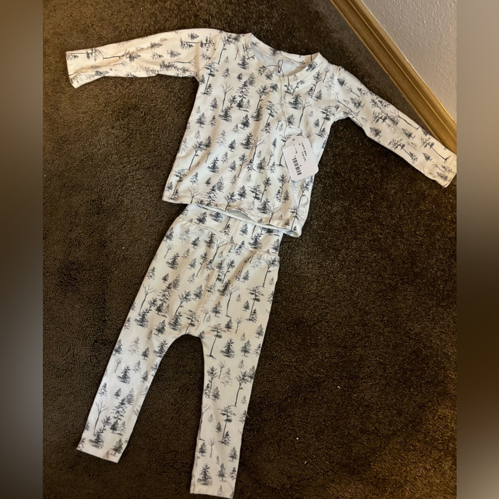 Baby, size 9-12 month, forest outfit